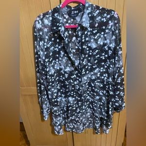 Simply Vera VeraWang
Floral Print Blouse
Size EXTRA LARGE